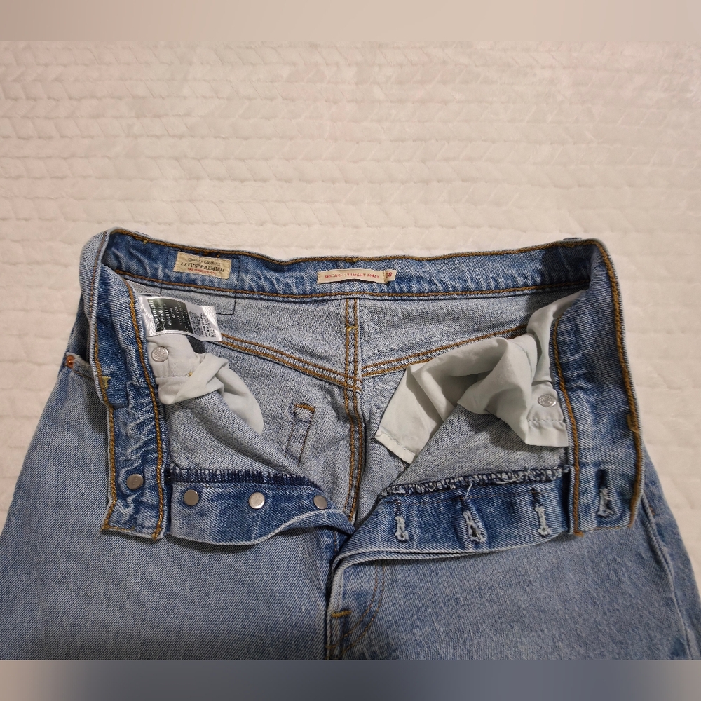 Levi's Straight Ribcage Jeans - Picture 6 of 7